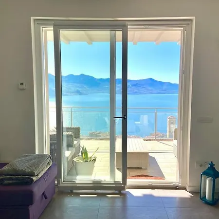Apartment Piccolo Paradiso Vista Con Piscina Privata Riva di Solto
